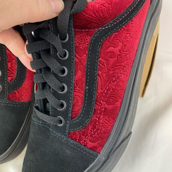 Vans Old Skool Velvet Parisian Night Black Cerise Red shoes NWB Unisex Men’s 7 W - Picture 5 of 11
